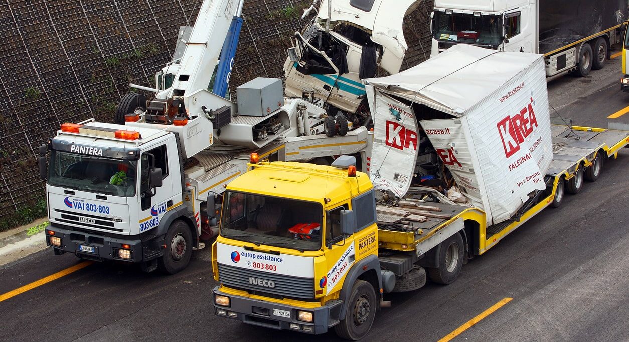 How Does Texas Handle Legal Disputes Over Fault in Multi-Truck Collisions?